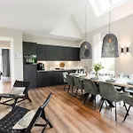 Boerderij Met Binnenzwembad & Wellness - 12 Personen - Valley Tatil Evi Wekerom