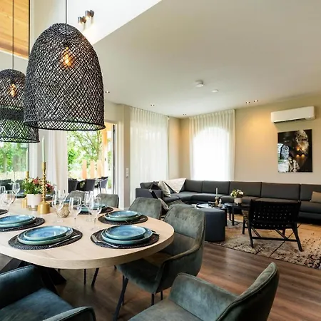 Boerderij Met Binnenzwembad & Wellness - 12 Personen - Valley * Wekerom