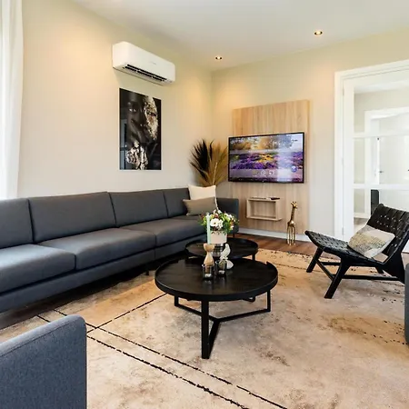 Boerderij Met Binnenzwembad & Wellness - 12 Personen - Valley