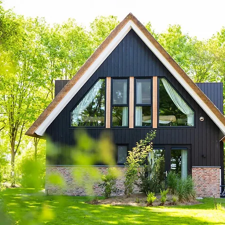 Boerderij Met Binnenzwembad & Wellness - 12 Personen - Valley Wekerom