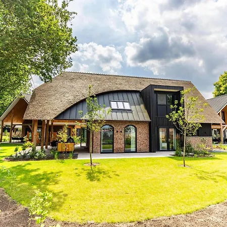 ホリデーパーク Boerderij Met Binnenzwembad En Wellness *