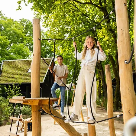 ホリデーパーク Boerderij Met Binnenzwembad En Wellness