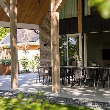منتزه العطل Boerderij Met Binnenzwembad En Wellness