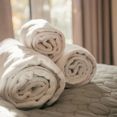 منتزه العطل Boerderij Met Binnenzwembad En Wellness