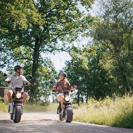 Boerderij Met Binnenzwembad En Wellness منتزه العطل *