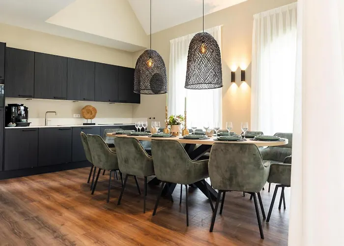 בית נופש Boerderij Met Binnenzwembad & Wellness - 12 Personen - Valley *