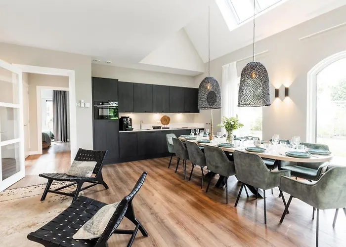 בית נופש Boerderij Met Binnenzwembad & Wellness - 12 Personen - Valley *