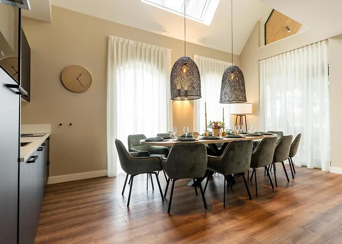 Boerderij Met Binnenzwembad & Wellness - 12 Personen - Valley