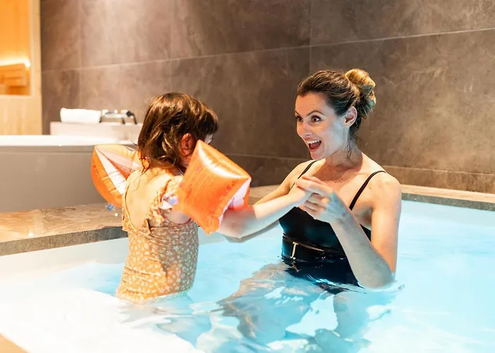 Boerderij Met Binnenzwembad & Wellness - 12 Personen - Valley בית נופש *