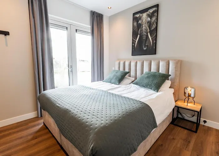 Boerderij Met Binnenzwembad & Wellness - 12 Personen - Valley Wekerom