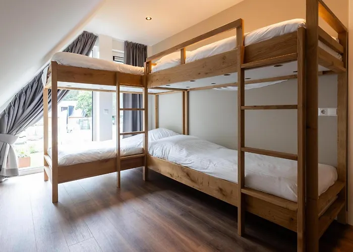 בית נופש Boerderij Met Binnenzwembad & Wellness - 12 Personen - Valley *