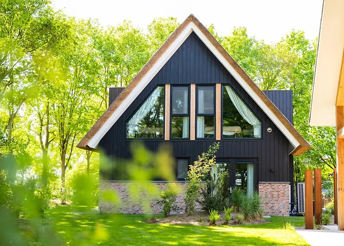 Boerderij Met Binnenzwembad & Wellness - 12 Personen - Valley Wekerom