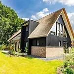 Boerderij Villa Met Binnenzwembad, Sauna En Bubbelbad Wekerom