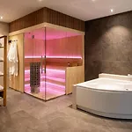 Boerderij Villa Met Binnenzwembad, Sauna En Bubbelbad