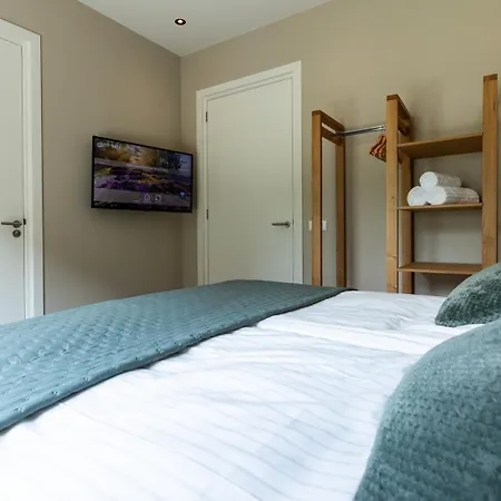 Boerderij Met Binnenzwembad & Wellness - 12 Personen Holiday home Wekerom