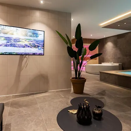 Boerderij Met Binnenzwembad & Wellness - 12 Personen Holiday home *