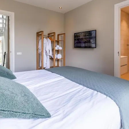 Boerderij Met Binnenzwembad & Wellness - 12 Personen *